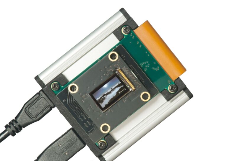 Microdisplay FraunhoferIPMS 768x546