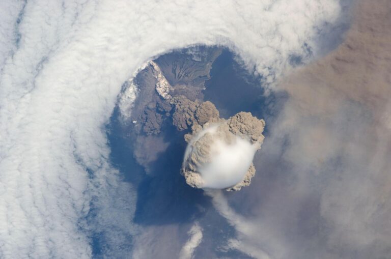 HO3 Climate eng nasa 363385main iss020e009048 levels full 768x509
