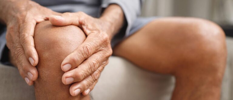 knee20treatments shutterstock 2279531675 crop1 768x330